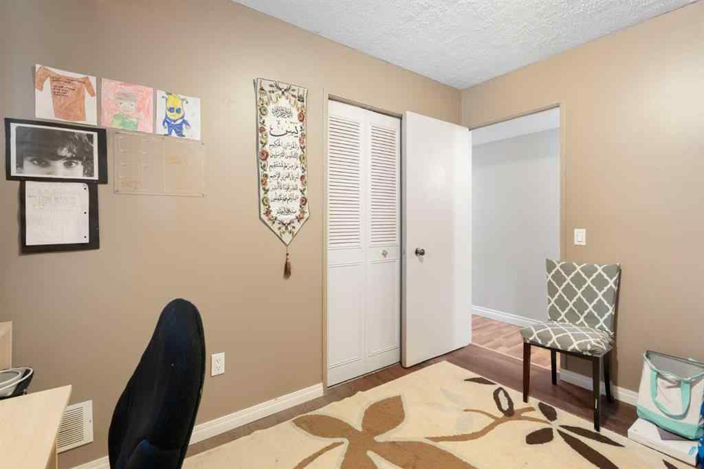 MLS® A2252916 - 3212 Dover Crescent SE in Dover Calgary, Residential