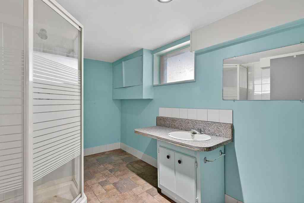 MLS® A2252917 - 5923 Centre Street NW in Thorncliffe Calgary, Residential
