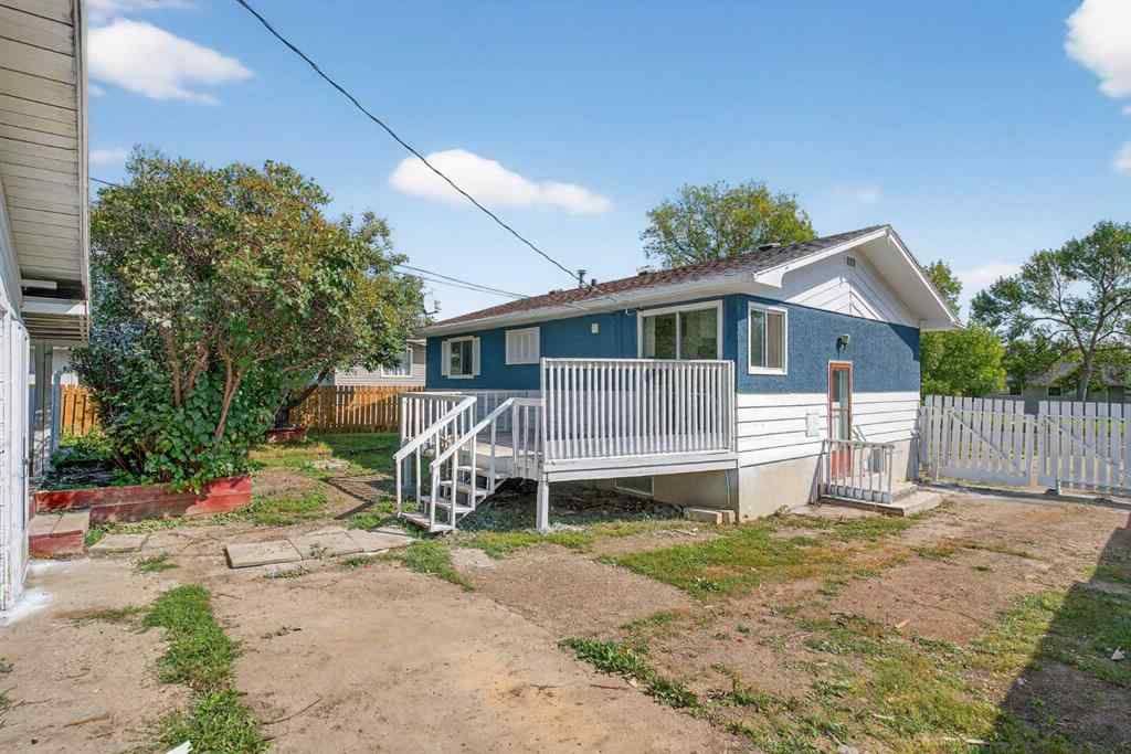 MLS® A2252917 - 5923 Centre Street NW in Thorncliffe Calgary, Residential