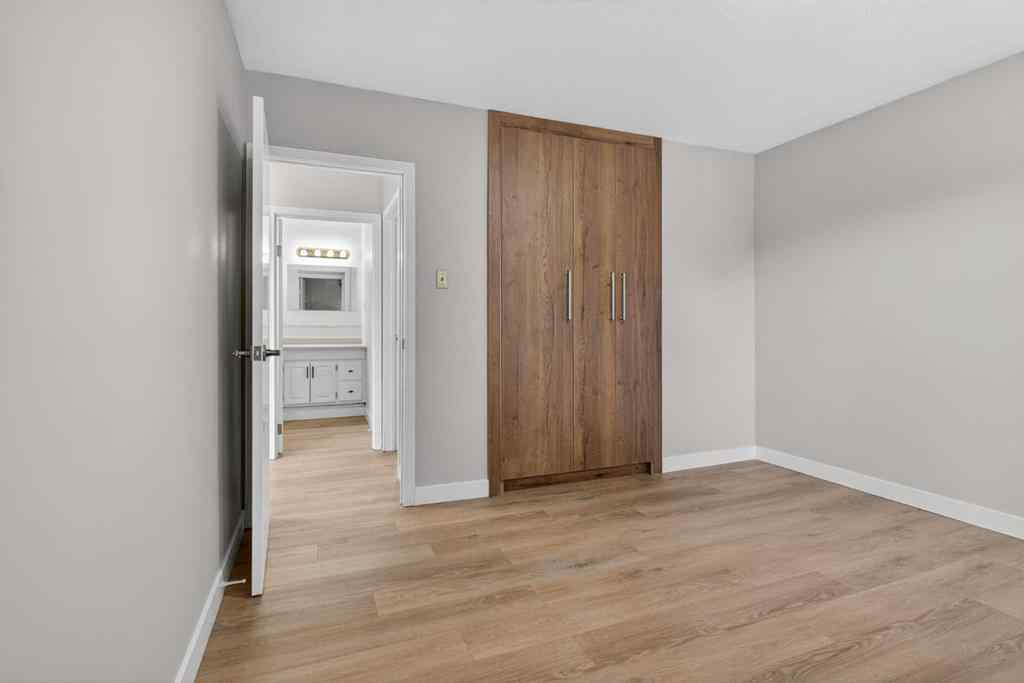 MLS® A2252917 - 5923 Centre Street NW in Thorncliffe Calgary, Residential