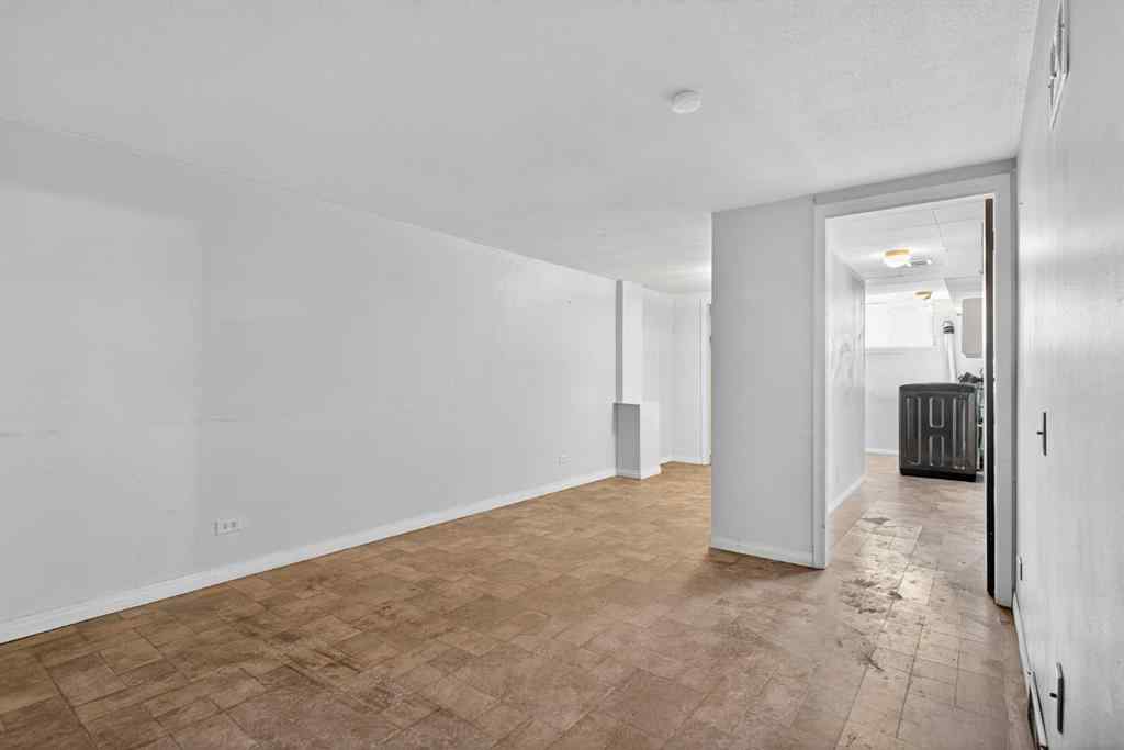 MLS® A2252917 - 5923 Centre Street NW in Thorncliffe Calgary, Residential