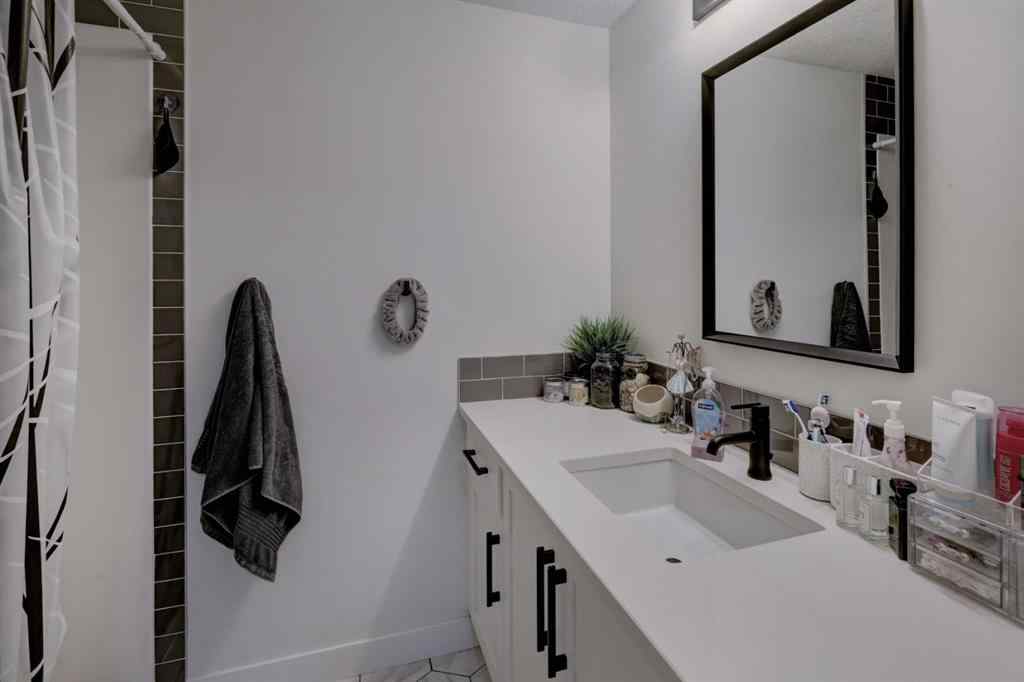 MLS® A2252923 - 198 Bayview Circle SW in Bayview Airdrie, Residential