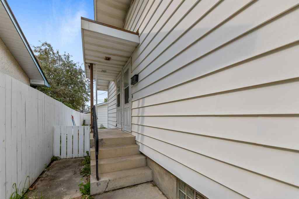 MLS® A2252924 - 2211 43 Street SE in Forest Lawn Calgary, Residential