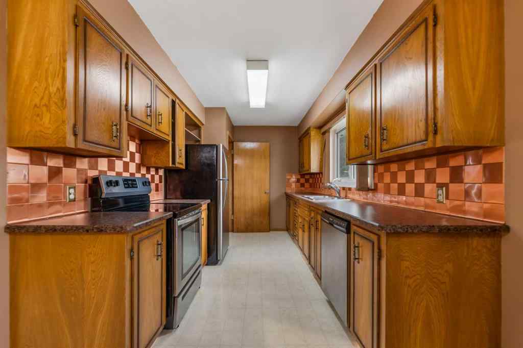 MLS® A2252924 - 2211 43 Street SE in Forest Lawn Calgary, Residential