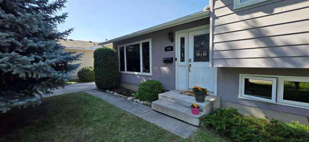 MLS® A2252926 - 640 Willowburn Crescent SE in Willow Park Calgary, Residential