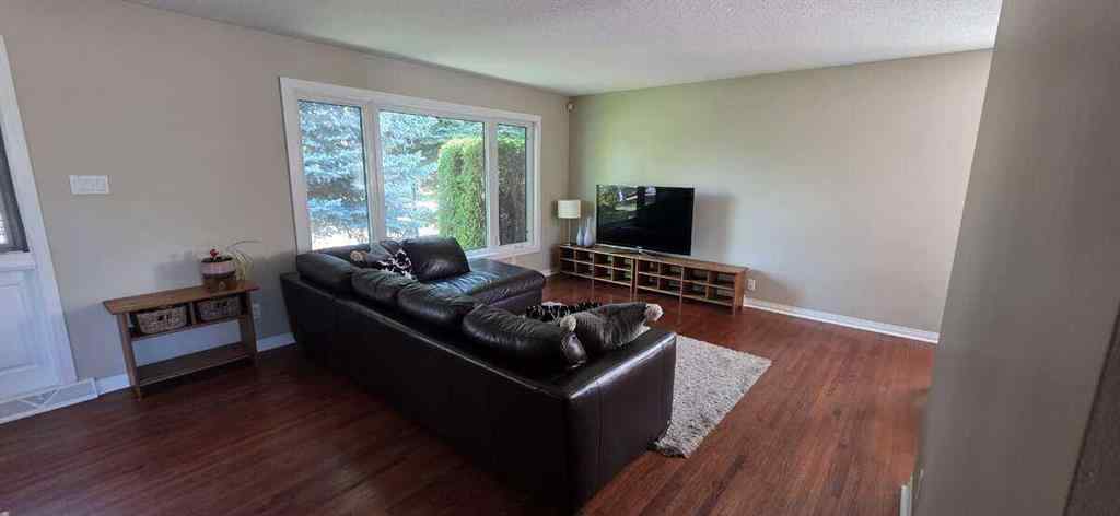 MLS® A2252926 - 640 Willowburn Crescent SE in Willow Park Calgary, Residential
