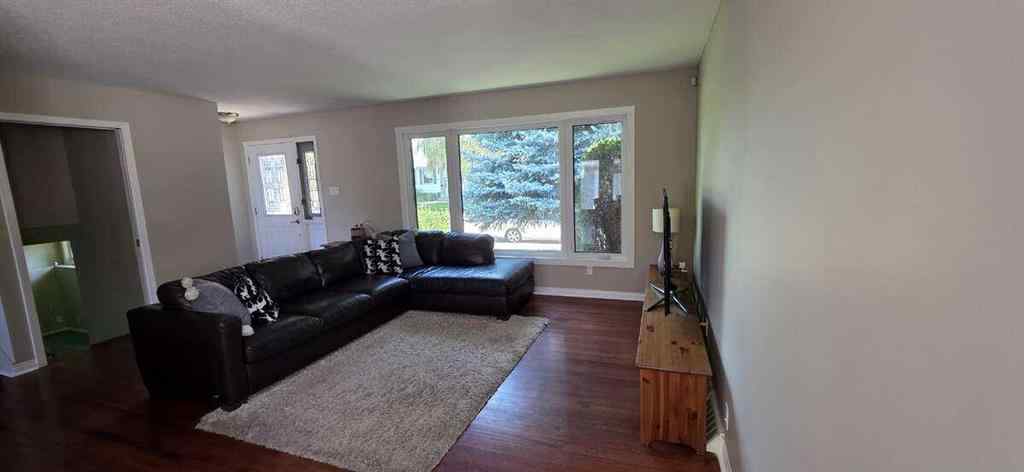 MLS® A2252926 - 640 Willowburn Crescent SE in Willow Park Calgary, Residential