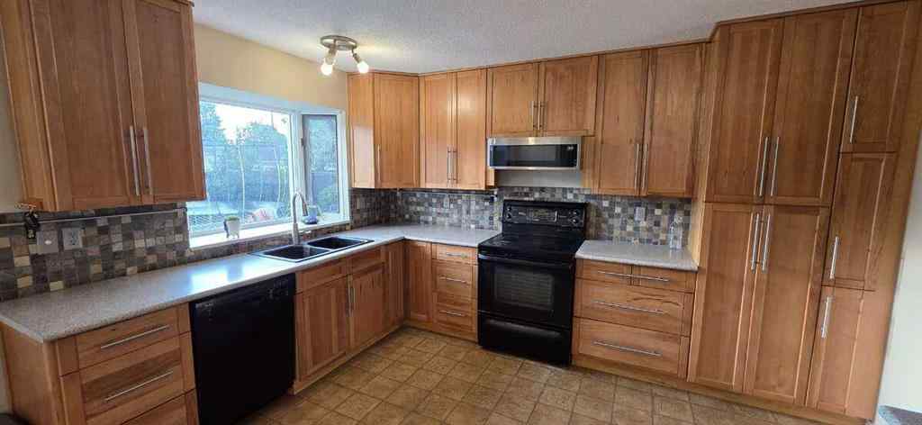MLS® A2252926 - 640 Willowburn Crescent SE in Willow Park Calgary, Residential