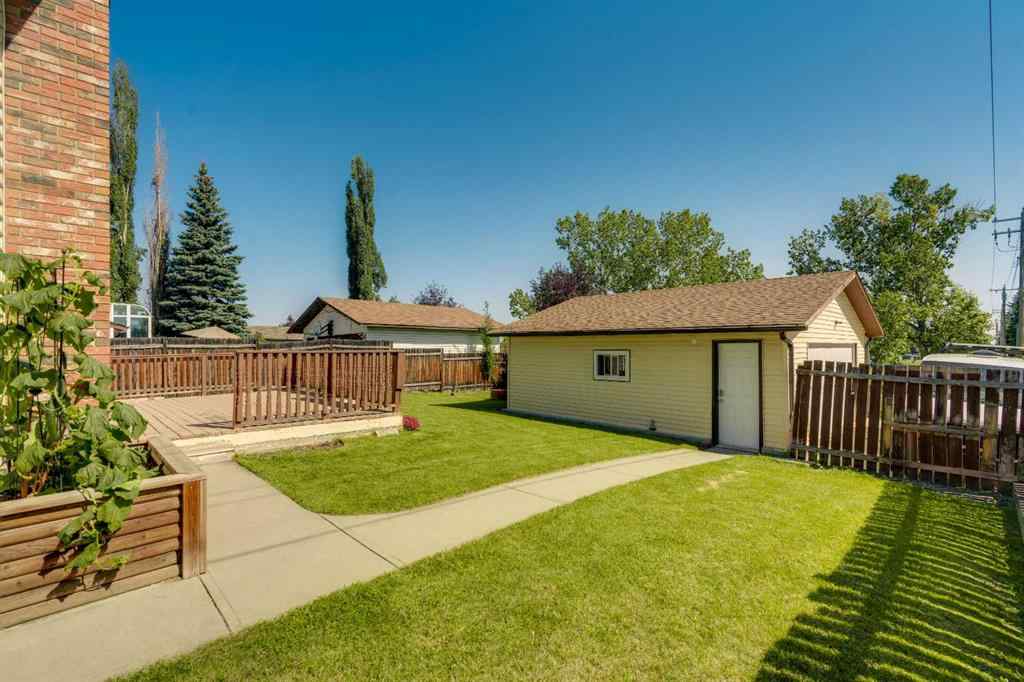 MLS® A2252927 - 3285 Cedarille Drive SW in Cedarbrae Calgary, Residential