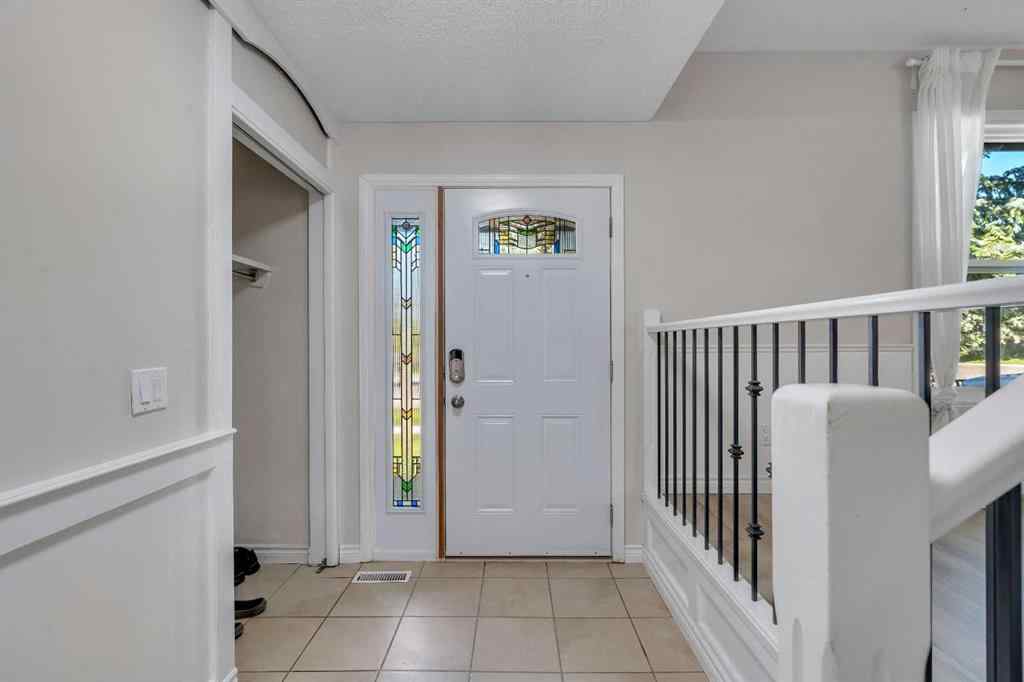 MLS® A2252927 - 3285 Cedarille Drive SW in Cedarbrae Calgary, Residential