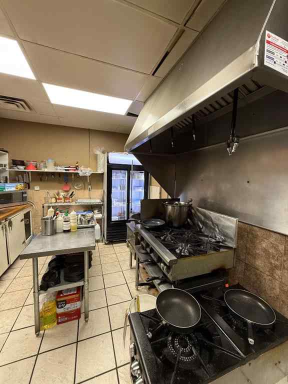 MLS® A2252929 - 123 Restaurant Avenue  in Brentwood Calgary, Commercial