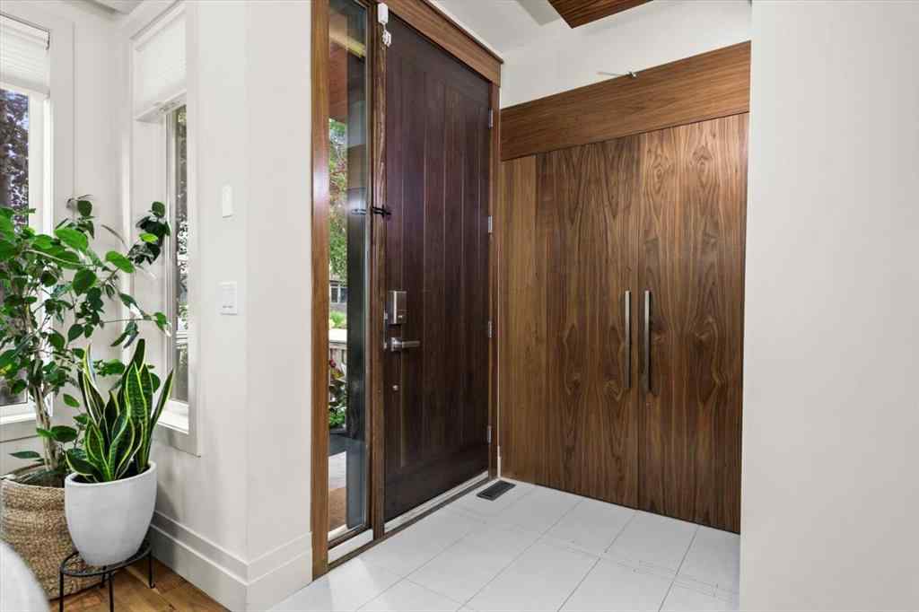 MLS® A2252931 - 3011 27 Street SW in Killarney/Glengarry Calgary, Residential