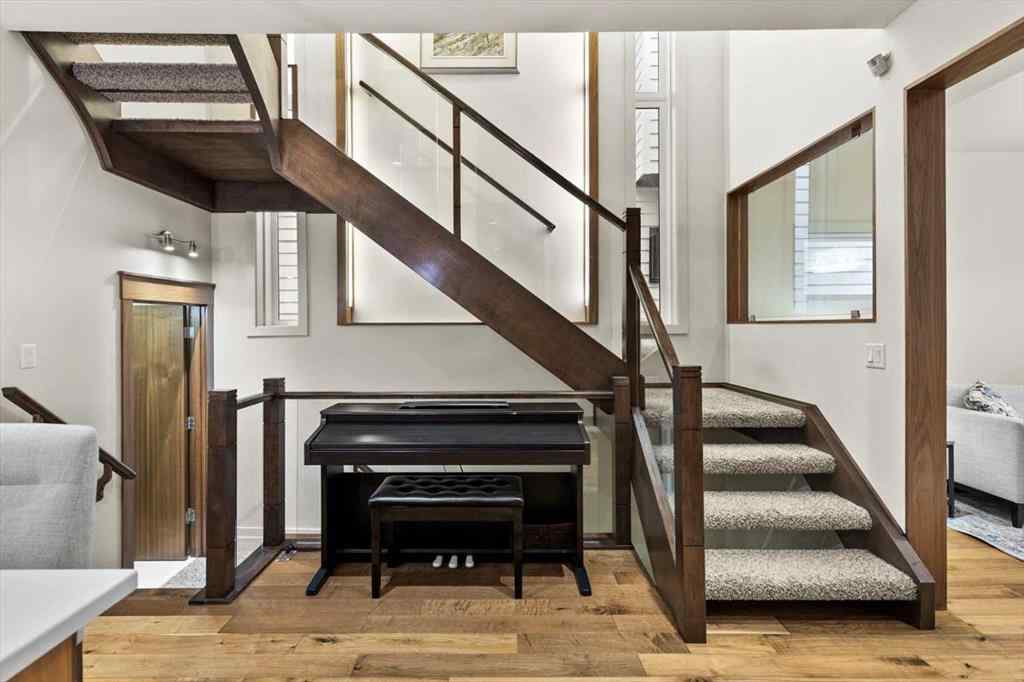 MLS® A2252931 - 3011 27 Street SW in Killarney/Glengarry Calgary, Residential