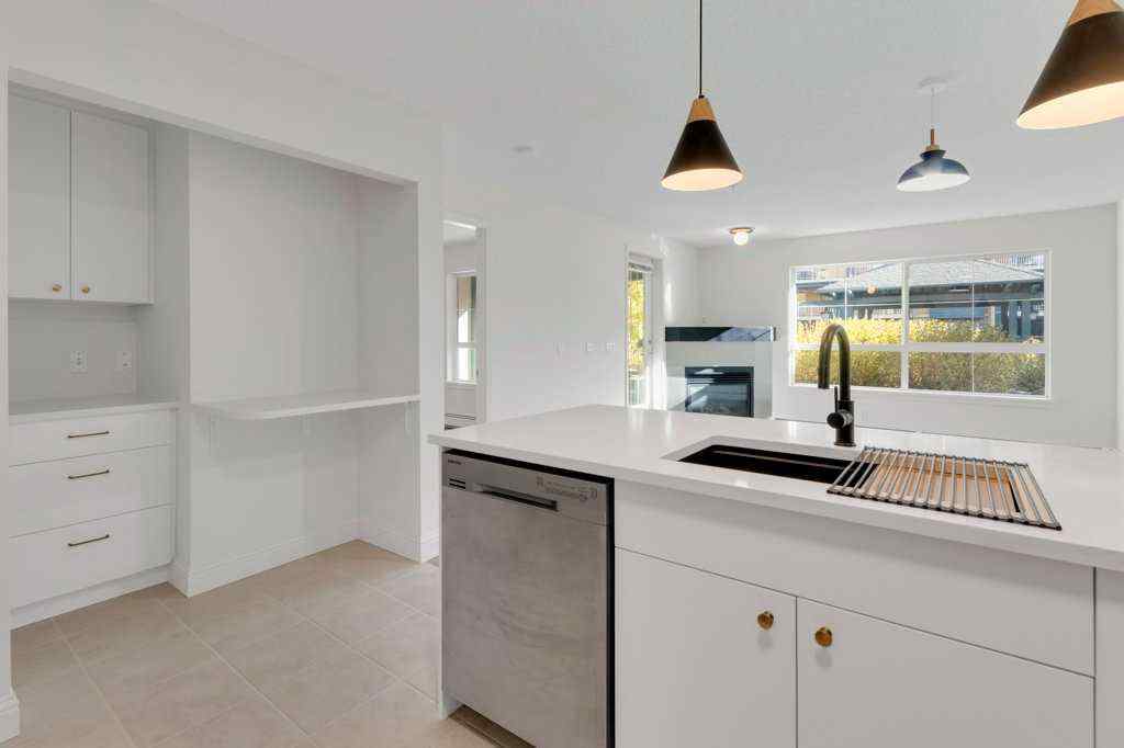 MLS® A2252935 - Unit #140 30 Richard Court SW in Lincoln Park Calgary, Residential