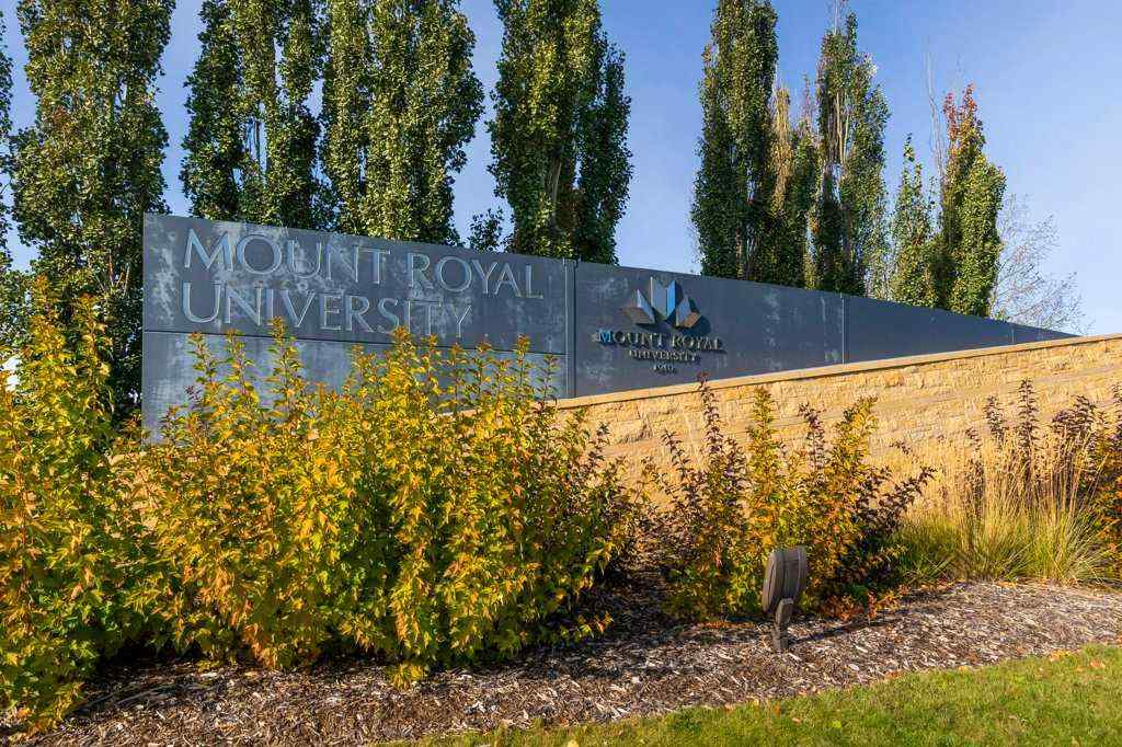 MLS® A2252935 - Unit #140 30 Richard Court SW in Lincoln Park Calgary, Residential