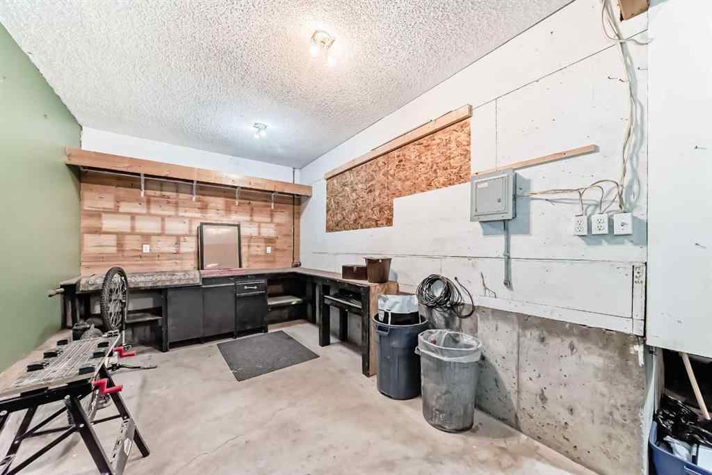MLS® A2252939 - 343 OAKMERE Way  in Westmere Chestermere, Residential