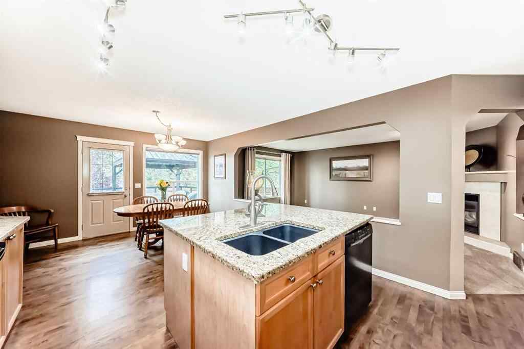 MLS® A2252939 - 343 OAKMERE Way  in Westmere Chestermere, Residential
