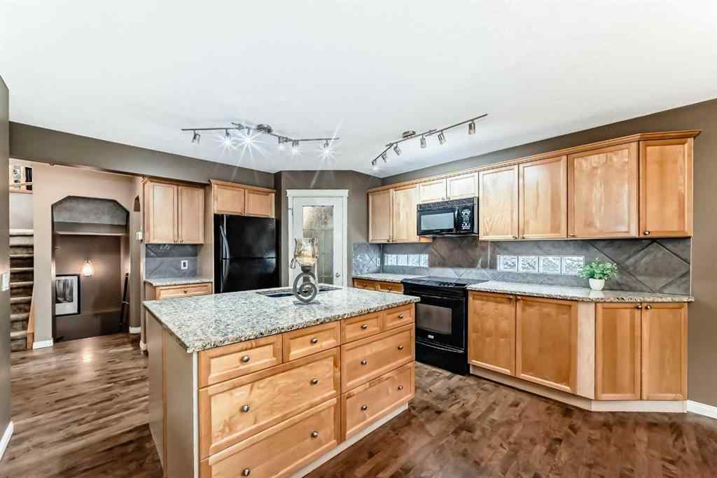 MLS® A2252939 - 343 OAKMERE Way  in Westmere Chestermere, Residential