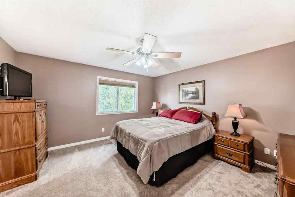 MLS® A2252939 - 343 OAKMERE Way  in Westmere Chestermere, Residential