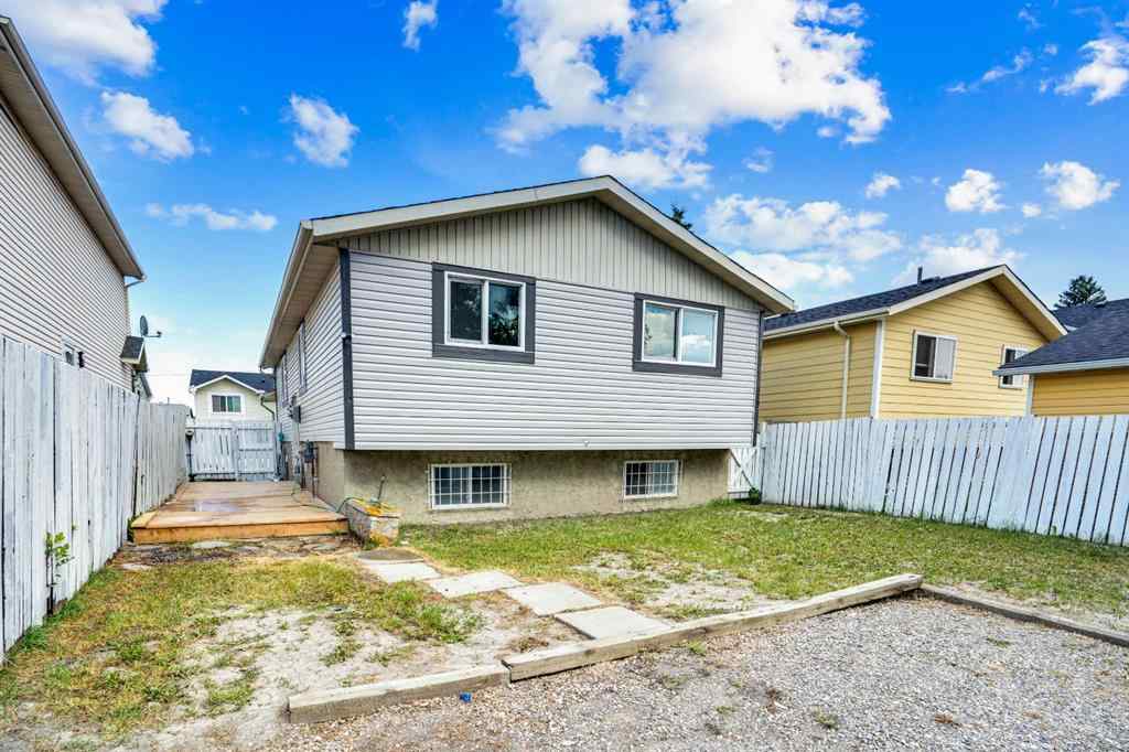 MLS® A2252943 - 104 castlegreen Close NE in Castleridge Calgary, Residential