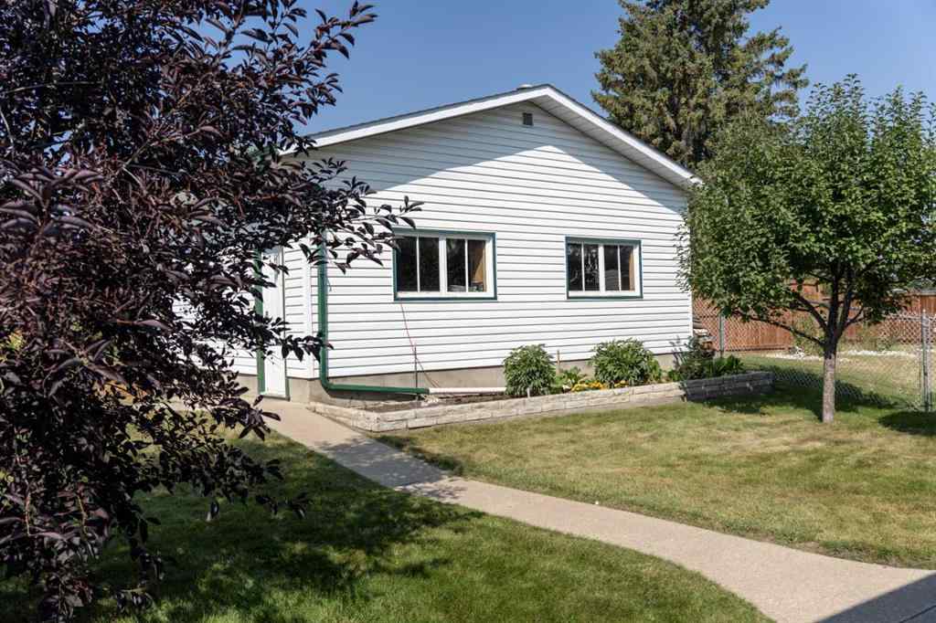 MLS® A2252946 - 10 Orchard Green E in Oriole Park Red Deer, Residential