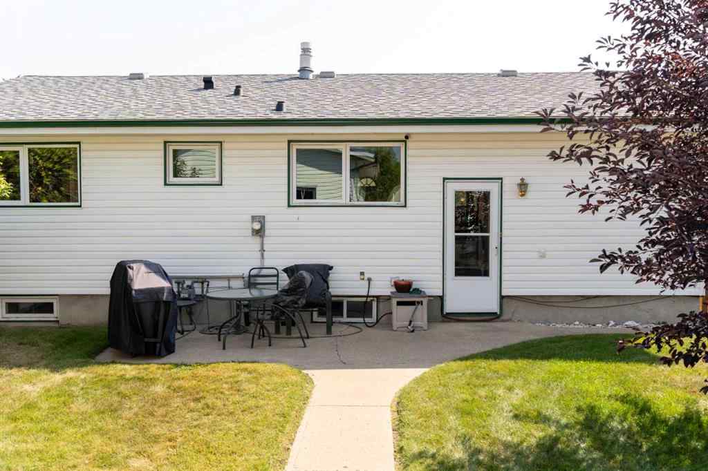MLS® A2252946 - 10 Orchard Green E in Oriole Park Red Deer, Residential