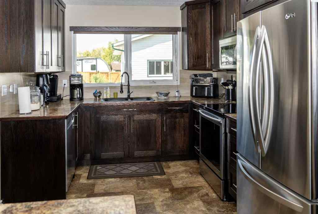 MLS® A2252946 - 10 Orchard Green E in Oriole Park Red Deer, Residential