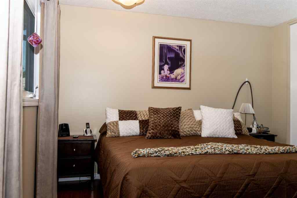 MLS® A2252946 - 10 Orchard Green E in Oriole Park Red Deer, Residential