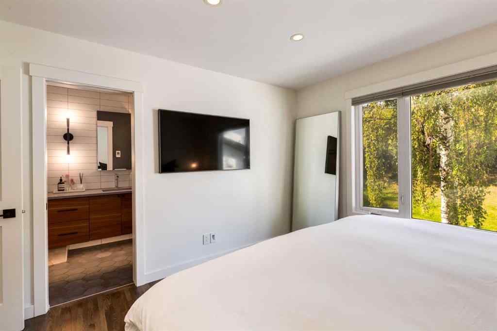 MLS® A2252949 - 5011 Nemiskam Road NW in North Haven Calgary, Residential