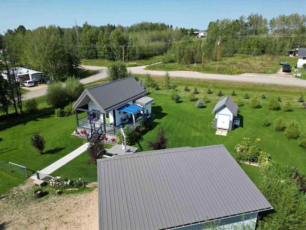 MLS® A2252954 - 410 5 St E   in Winfield Winfield, Residential