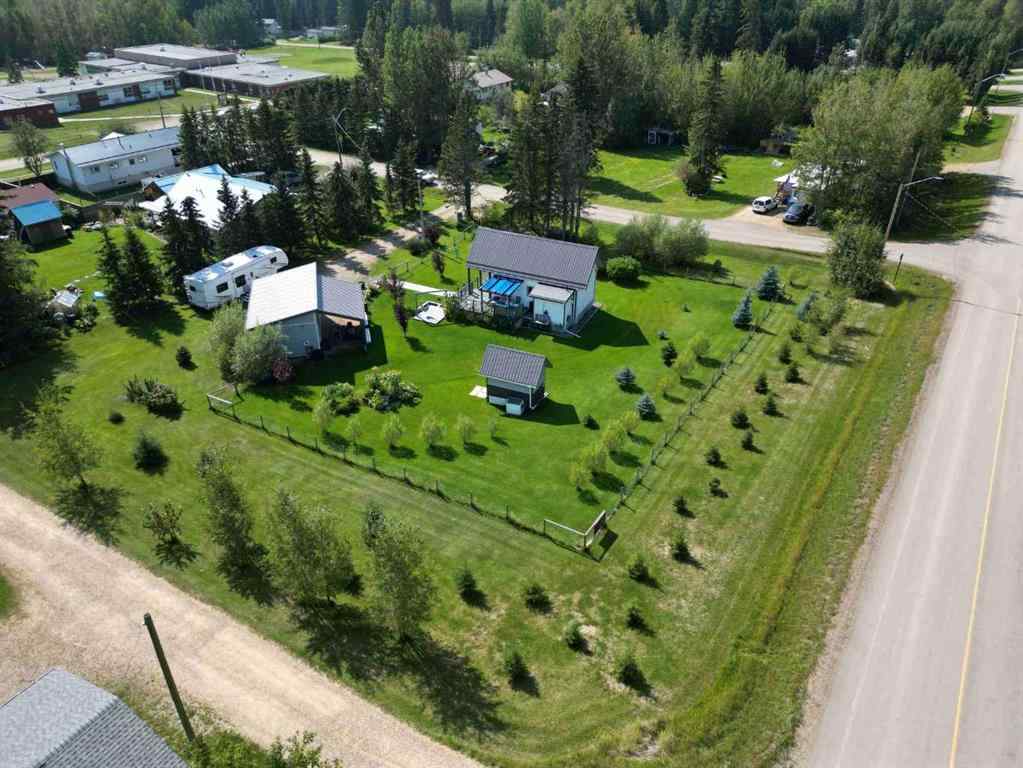 MLS® A2252954 - 410 5 St E   in Winfield Winfield, Residential