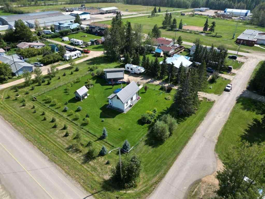 MLS® A2252954 - 410 5 St E   in Winfield Winfield, Residential