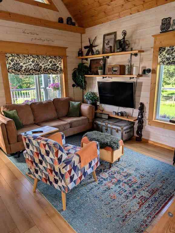 MLS® A2252954 - 410 5 St E   in Winfield Winfield, Residential