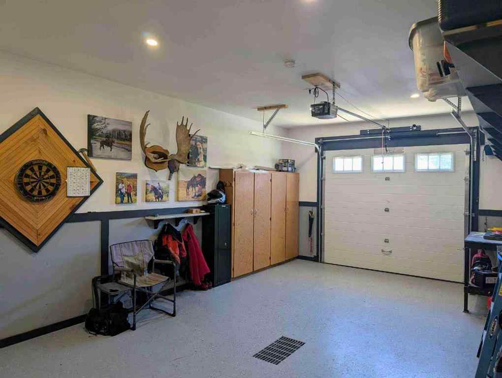 MLS® A2252954 - 410 5 St E   in Winfield Winfield, Residential