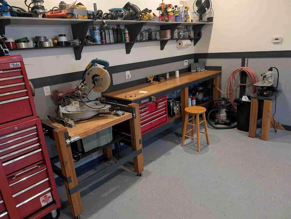 MLS® A2252954 - 410 5 St E   in Winfield Winfield, Residential