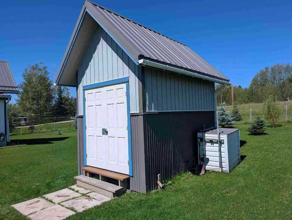 MLS® A2252954 - 410 5 St E   in Winfield Winfield, Residential