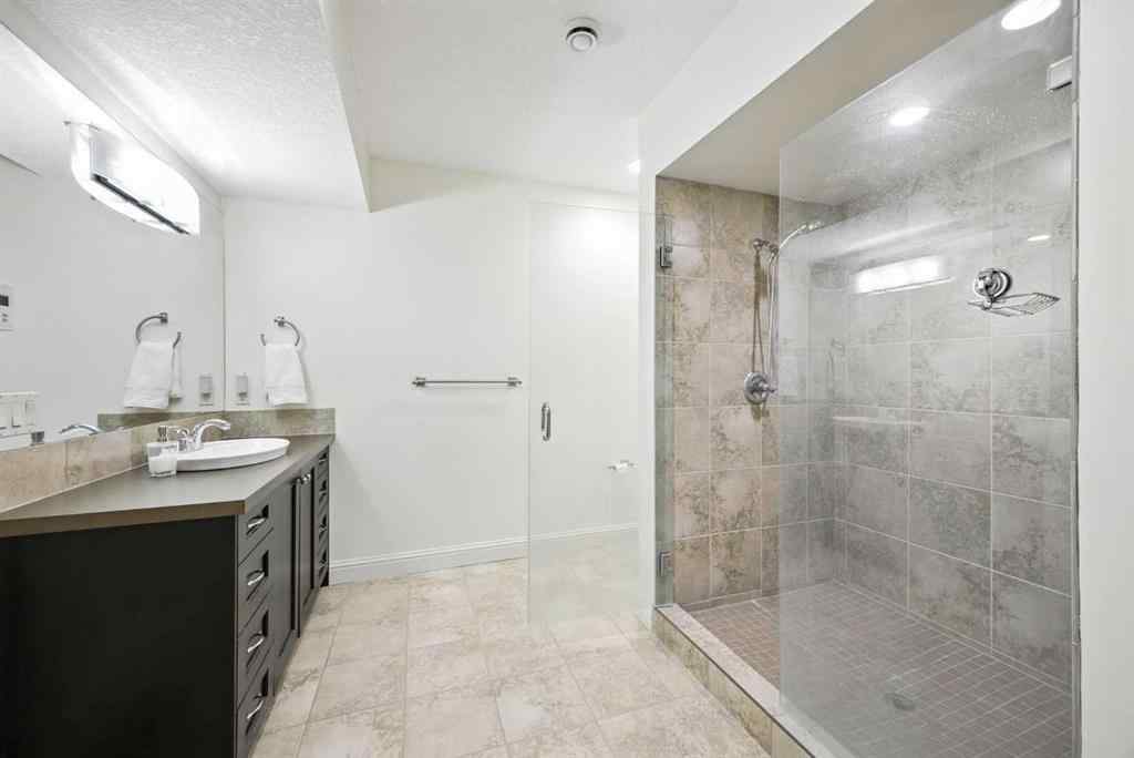 MLS® A2252956 - 62 Posthill Drive SW in Springbank Hill Calgary, Residential