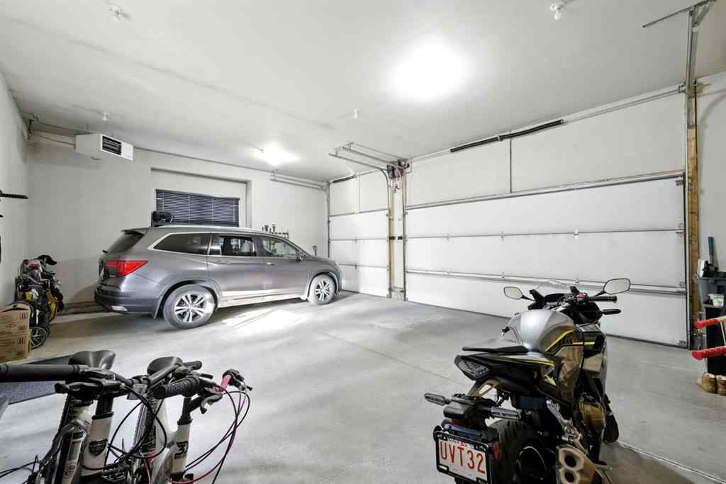 MLS® A2252956 - 62 Posthill Drive SW in Springbank Hill Calgary, Residential