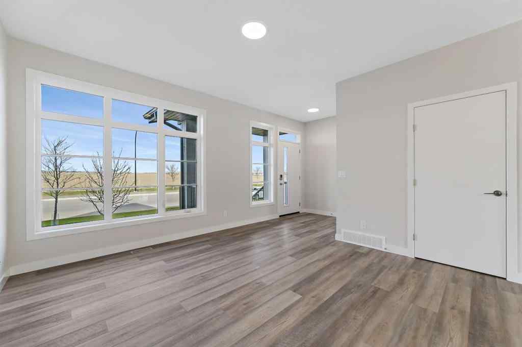 MLS&reg; # A2252964 - 7035 Rangeview Avenue SE in Rangeview Calgary, Residential Open Houses