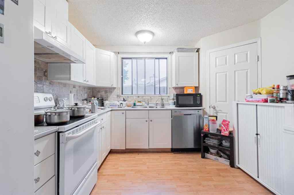 MLS® A2252966 - 143 Castlegrove Road NE in Castleridge Calgary, Residential