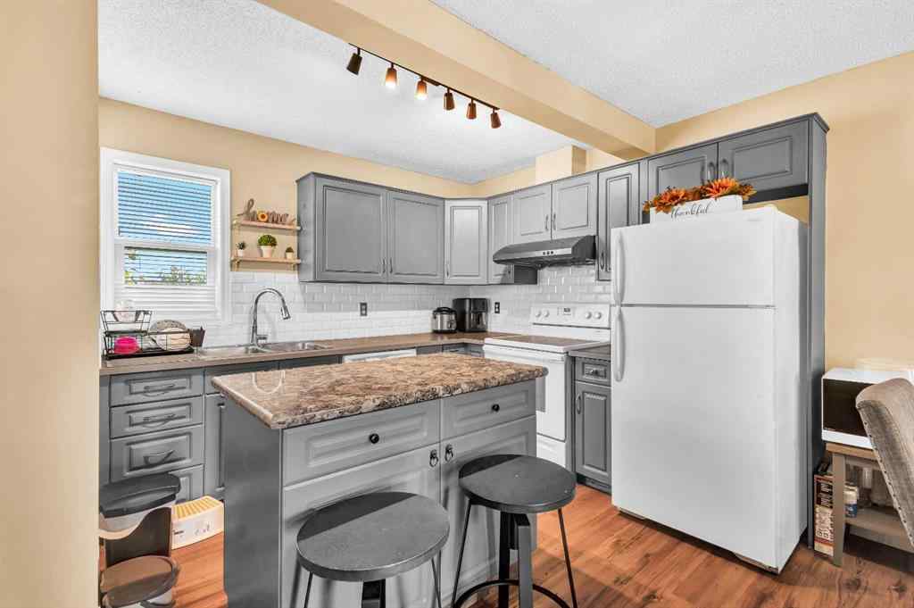 MLS® A2252974 - Unit #3 200 Hidden Hills Terrace NW in Hidden Valley Calgary, Residential