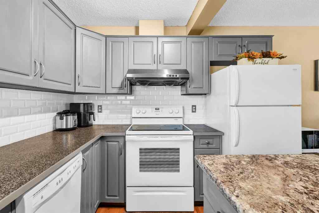 MLS® A2252974 - Unit #3 200 Hidden Hills Terrace NW in Hidden Valley Calgary, Residential