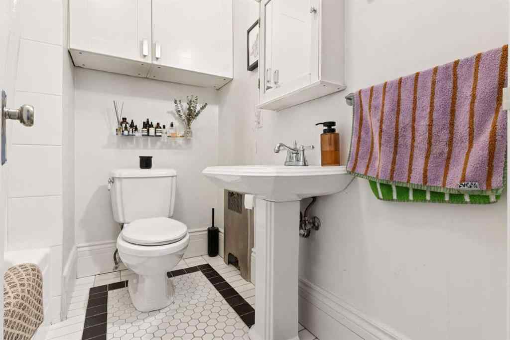 MLS® A2252979 - Unit #38 330 19 Avenue SW in Mission Calgary, Residential