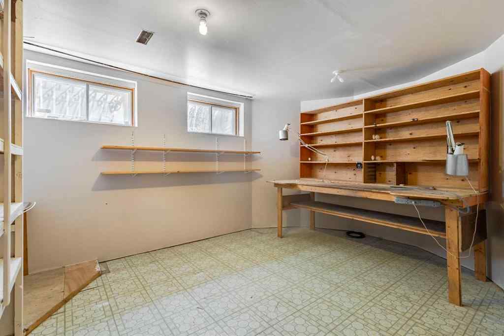 MLS® A2252983 - 125 Edgebrook Road NW in Edgemont Calgary, Residential