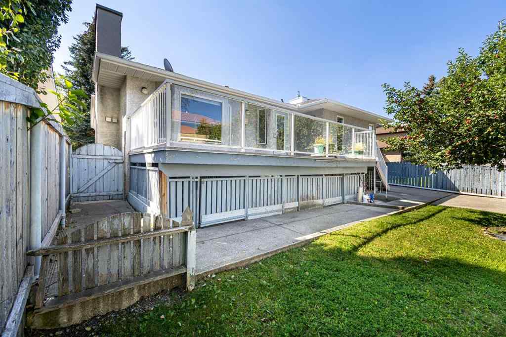 MLS® A2252983 - 125 Edgebrook Road NW in Edgemont Calgary, Residential