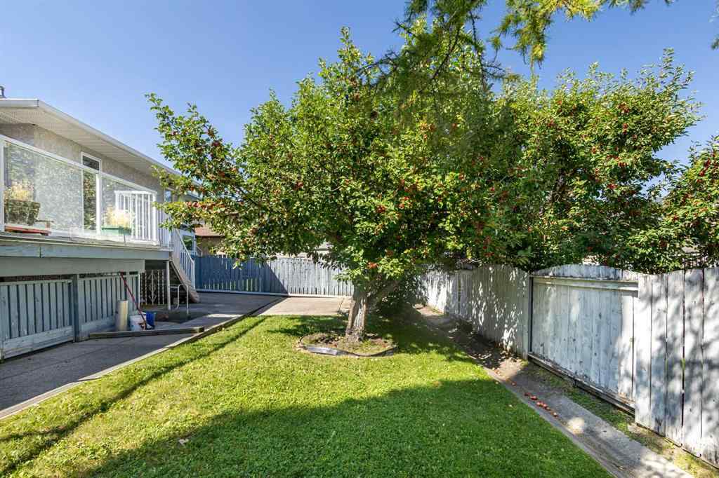 MLS® A2252983 - 125 Edgebrook Road NW in Edgemont Calgary, Residential