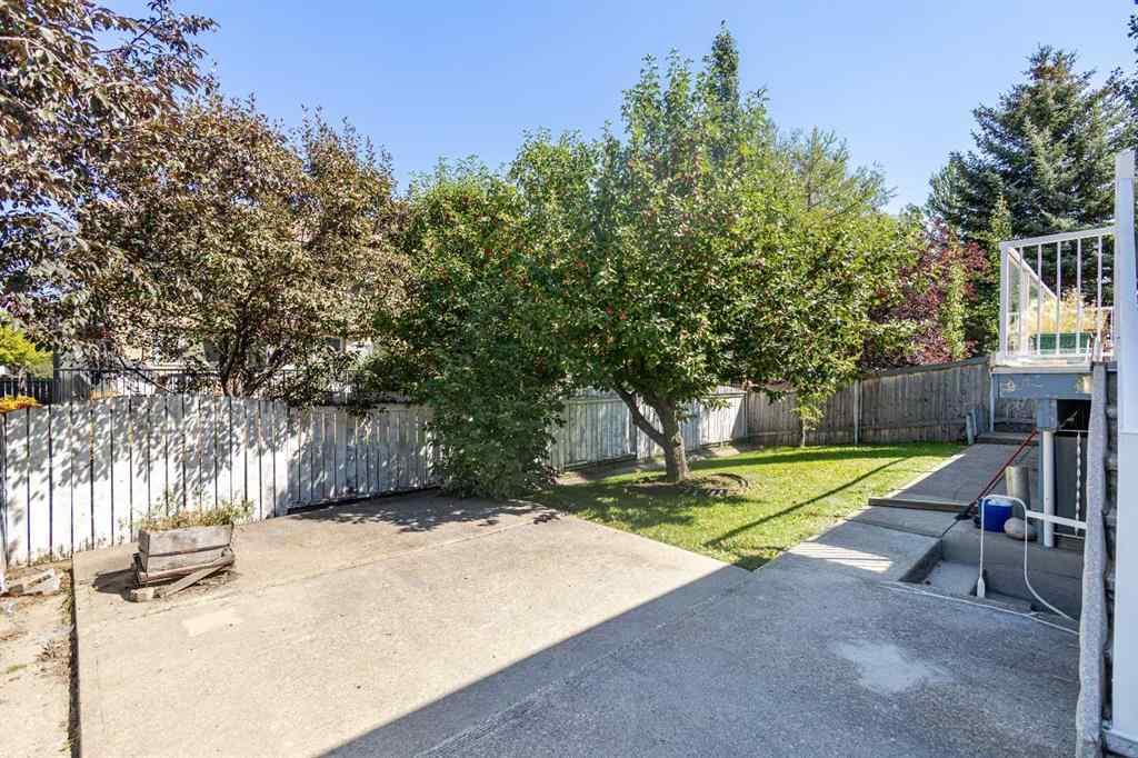MLS® A2252983 - 125 Edgebrook Road NW in Edgemont Calgary, Residential