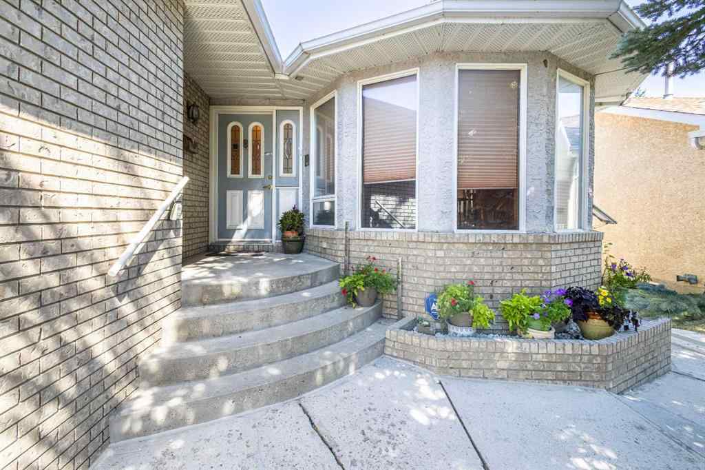 MLS® A2252983 - 125 Edgebrook Road NW in Edgemont Calgary, Residential