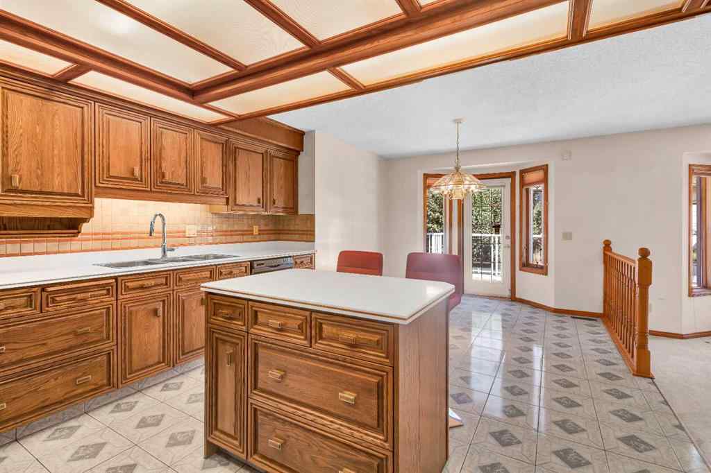MLS® A2252983 - 125 Edgebrook Road NW in Edgemont Calgary, Residential