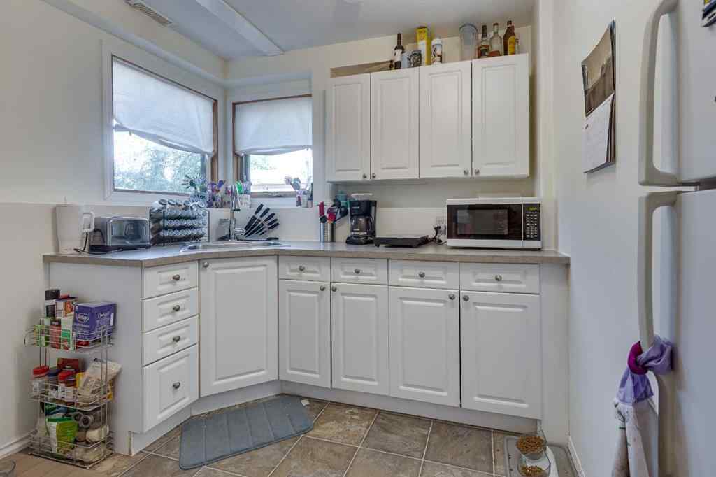 MLS® A2252984 - 4 HARRISON Road  in Hewlett Park Sylvan Lake, Residential